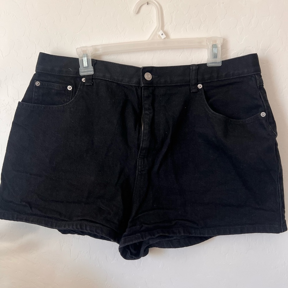 asos DESIGN Black Denim Shorts - 14